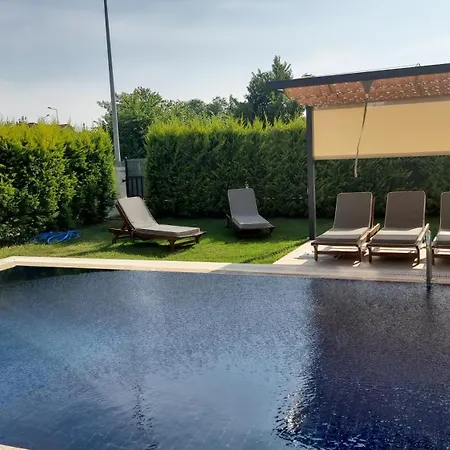 Villa Carmen-1 *