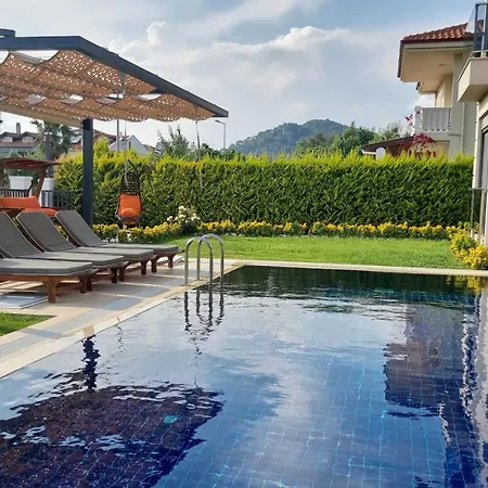 Villa Carmen-1 *